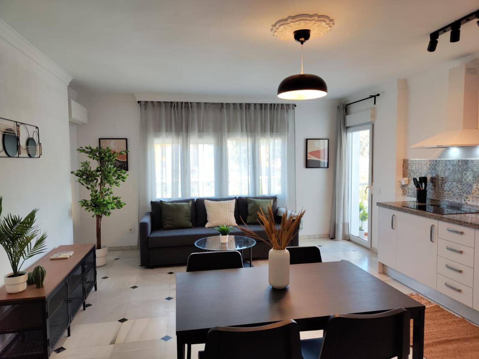 מאלגה Wintowinrentals Your Home Steps From The Center מראה חיצוני תמונה